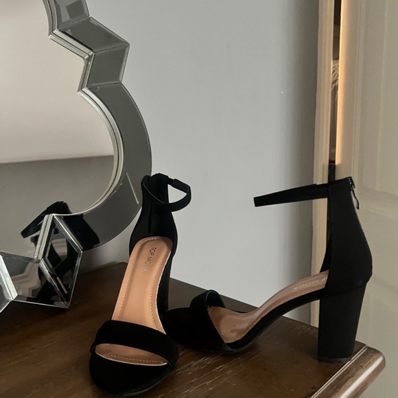 TOP Moda Black Amazon Heels size 7.5 - Picture 3 of 4